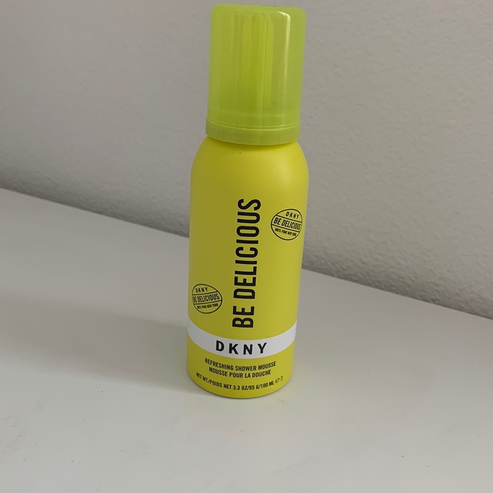 DKNY be delicious shower mousse